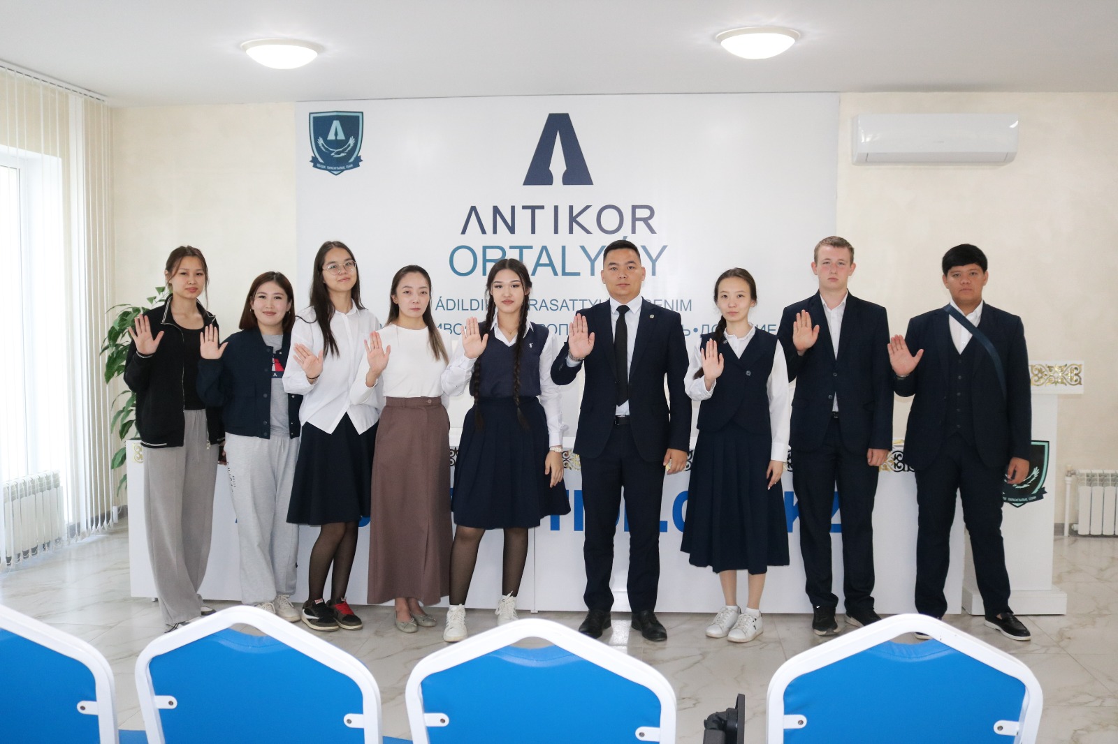 В Антикор-центре состоялась акция «День открытых дверей»