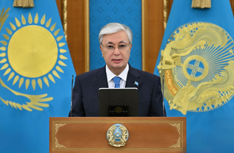 Мемлекет басшысы Қасым-Жомарт Тоқаев БАҚ саласы қызметкерлерін марапаттады