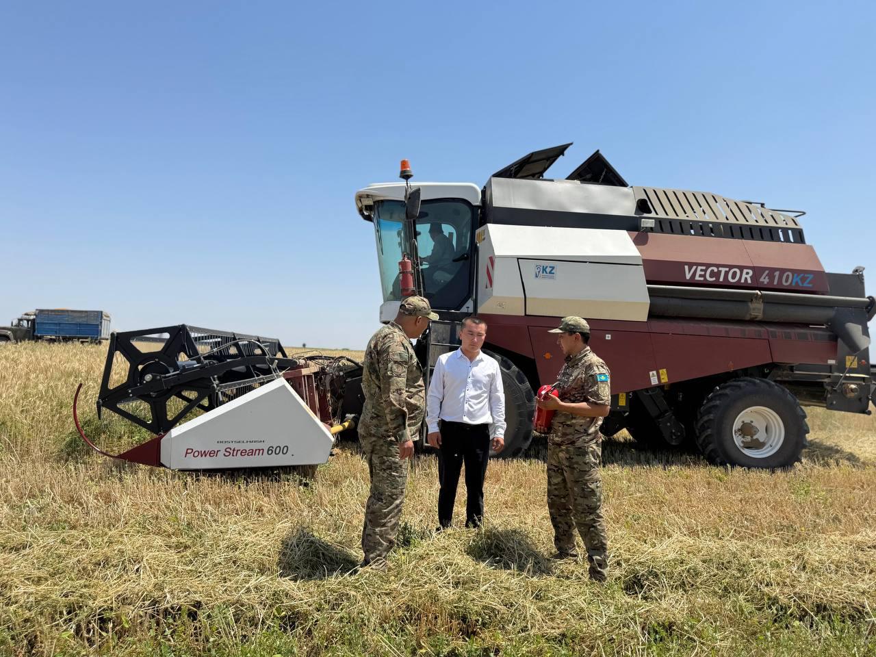 Байзақ ауданында астық жинау кезінде өрт қауіпсіздігі бойынша профилактикалық жұмыс жүргізілді