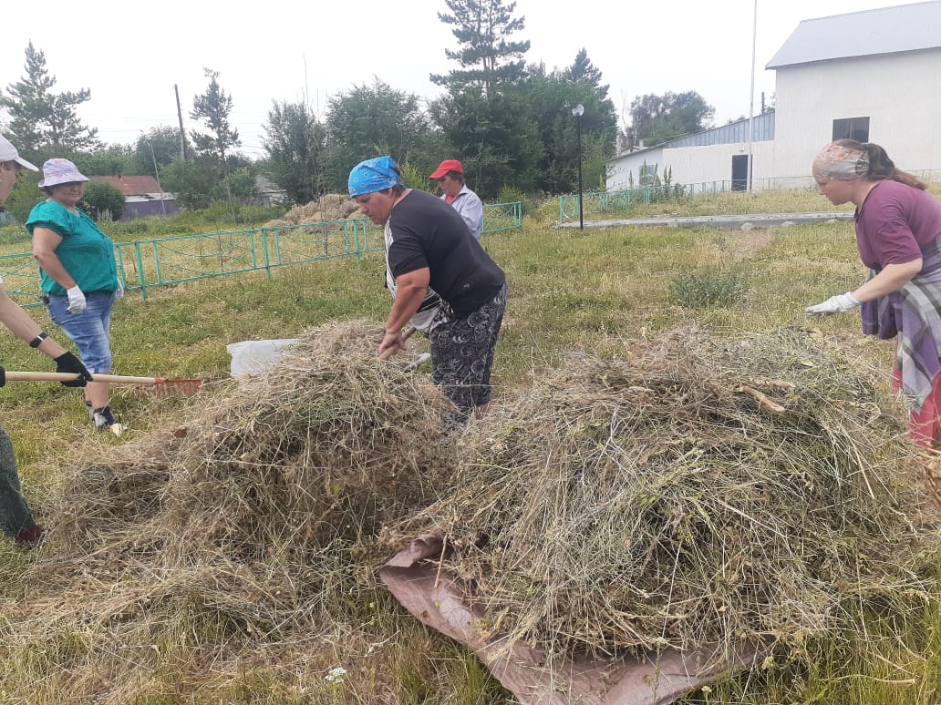 "Таза Қазақстан" акциясы аясында жастар саябағында тазалық жұмыстары жүргізілді