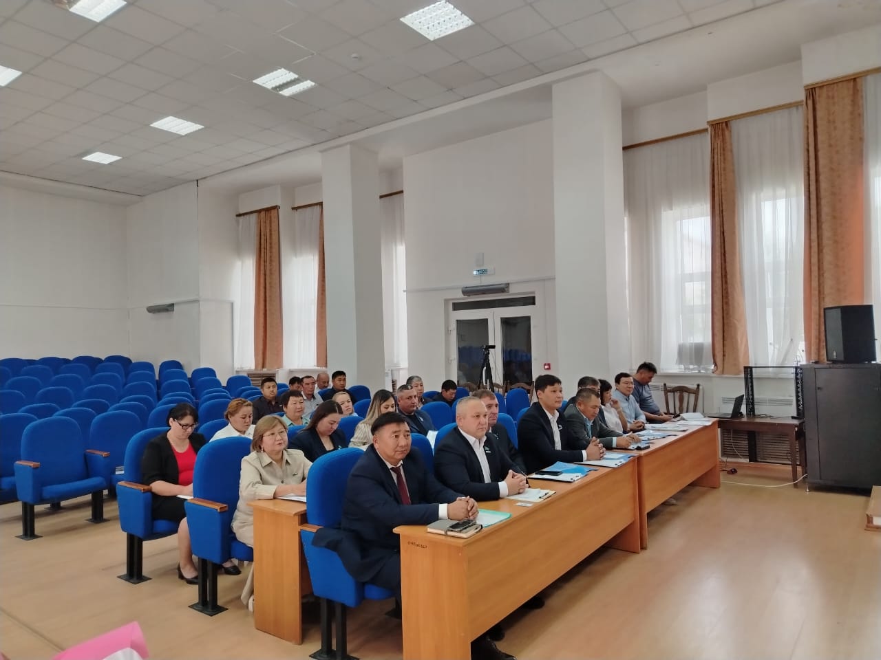 2025 жылдың 25 маусымында Атбасар аудандық мәслихатының төрағасы - Рахимов Нұржан Бектұрғанұлының төрағалығымен сегізінші шақырылымдағы Атбасар аудандық мәслихатының кезектен тыс жиырма тоғызыншы сессиясы өтті.
