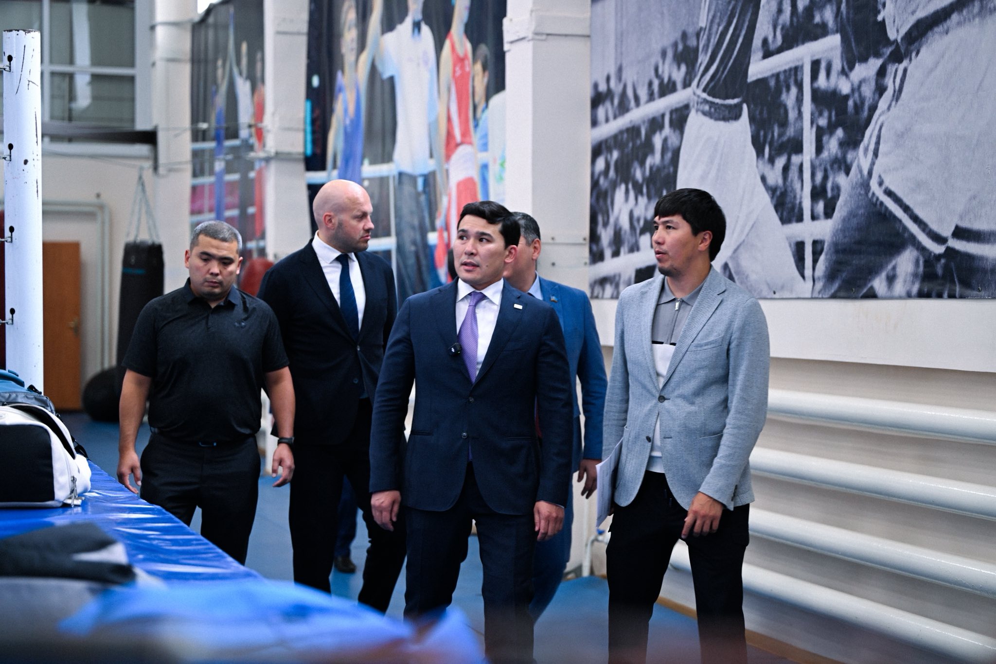 Министр туризма и спорта Ербол Мырзабосынов посетил учебно-тренировочные сборы казахстанской сборной по боксу перед Кубком мира