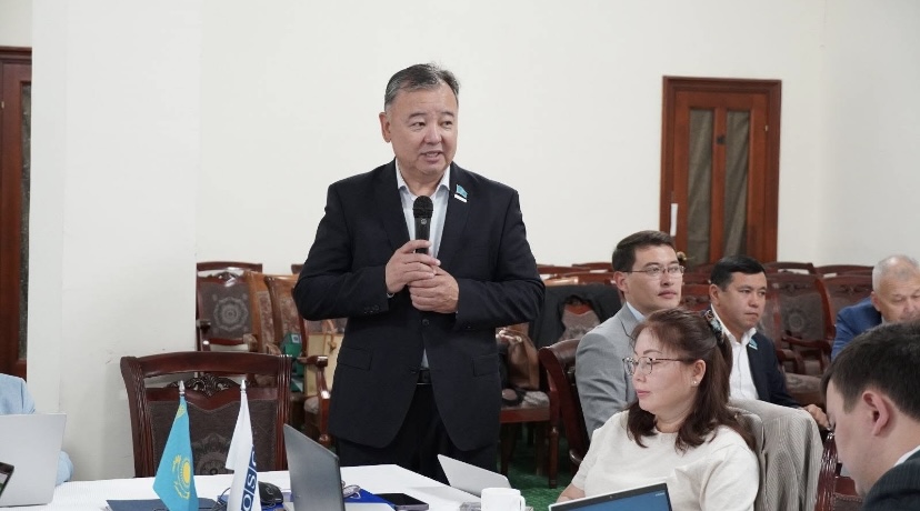 23–24 маусым күндері Орал қаласында өткен екі күндік тәжірибелік семинарға Бөрлі аудандық мәслихатының депутаттары қатысты