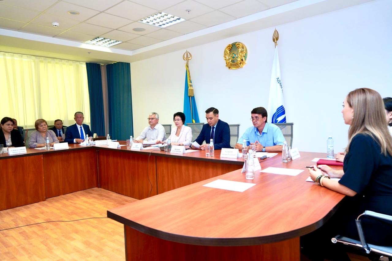 Адам құқықтары жөніндегі уәкіл жанындағы Үйлестіру кеңесінің кеңейтілген отырысы өтті