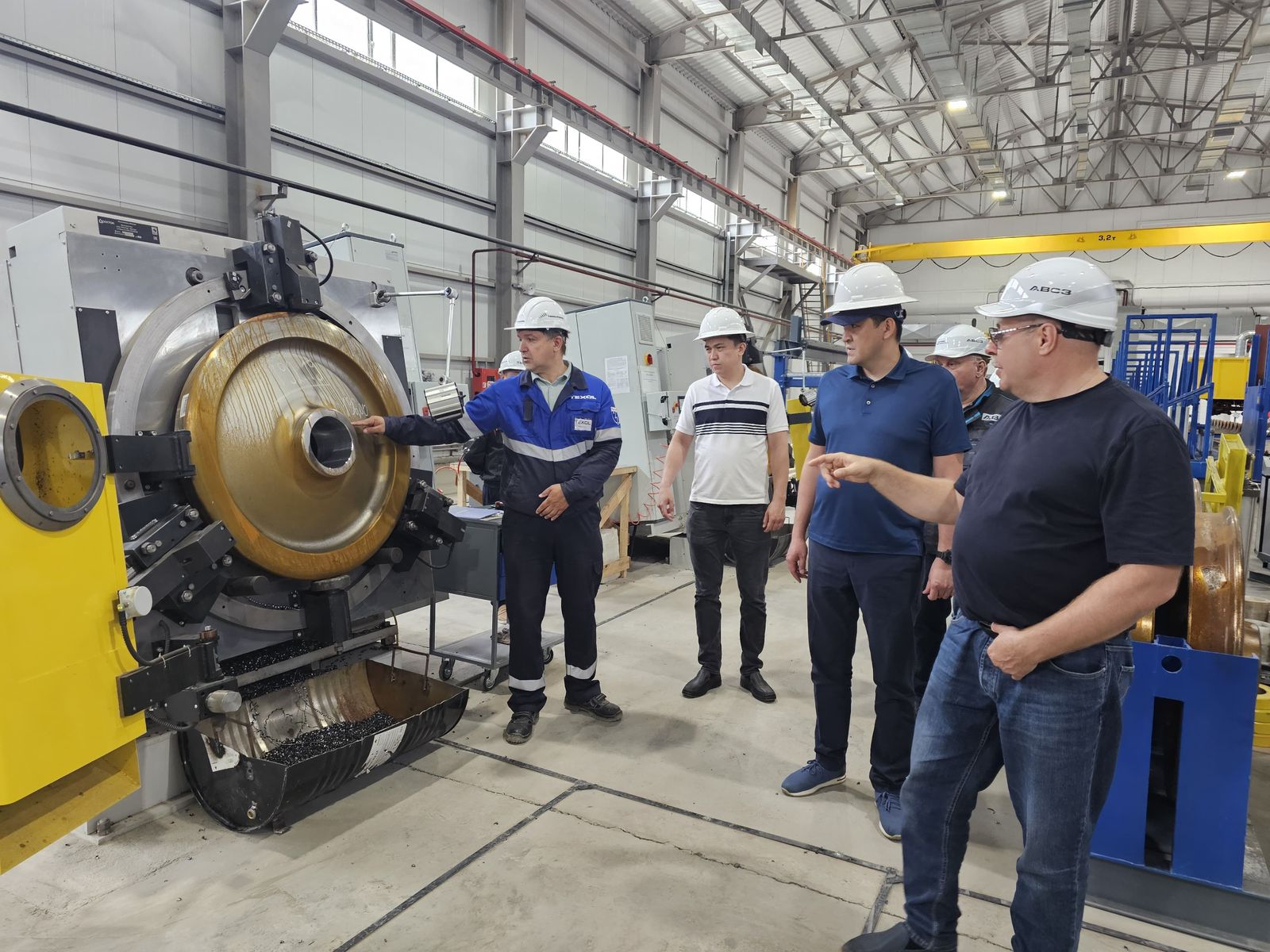 Теміржол және су көлігі комитетінің төрағасы Texol компаниясының Атырауда орналасқан вагон шығаратын зауытына барды