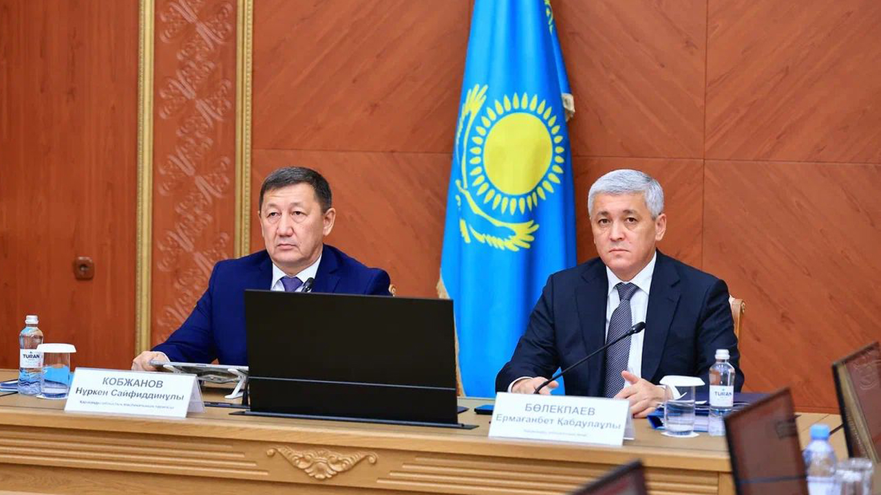 Ермағанбет Бөлекпаев депутаттар алдында өңірдің дамуы туралы есеп берді