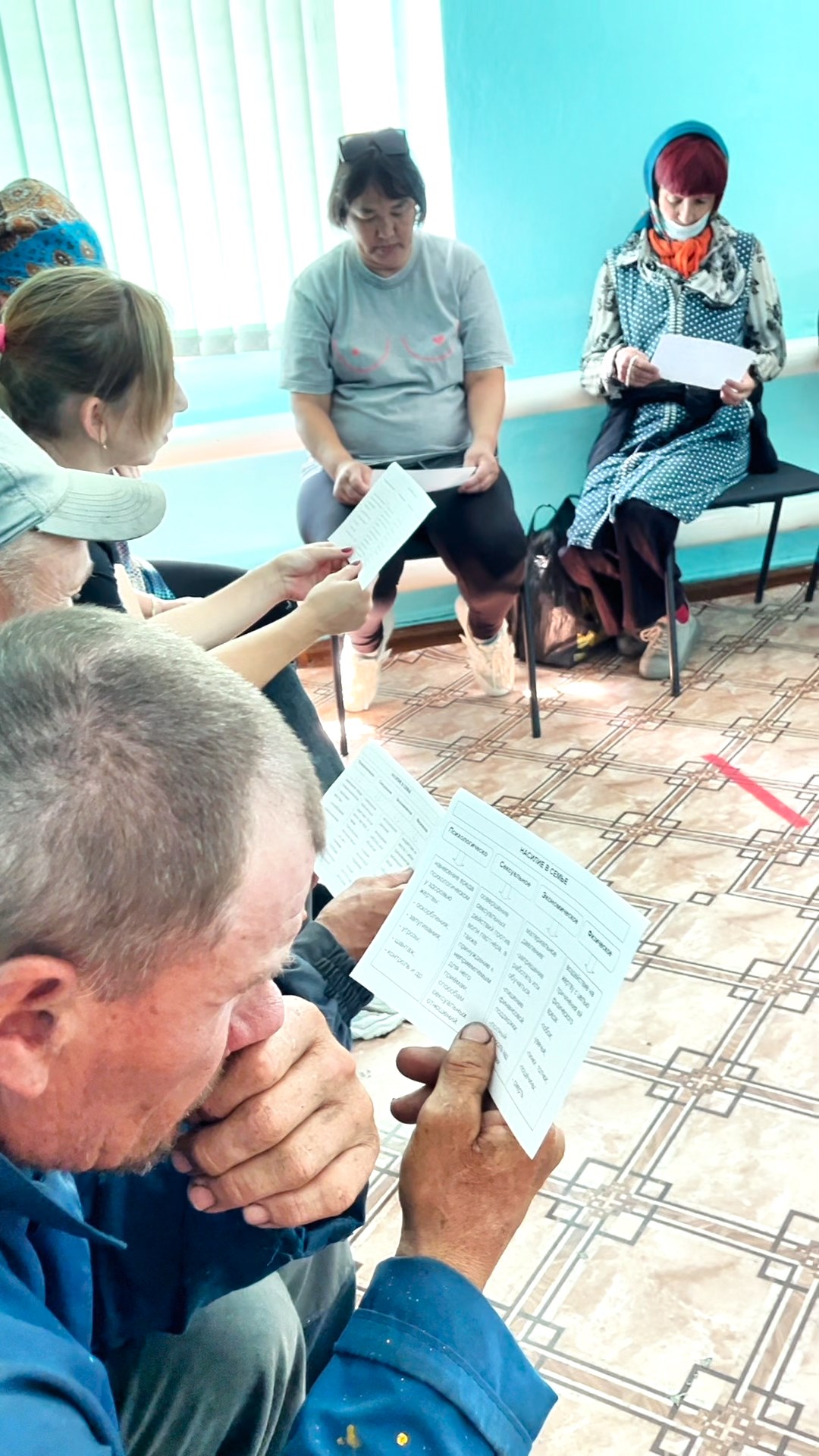Встреча с жителями села Будёновка: профилактика насилия и развитие финансовой грамотности