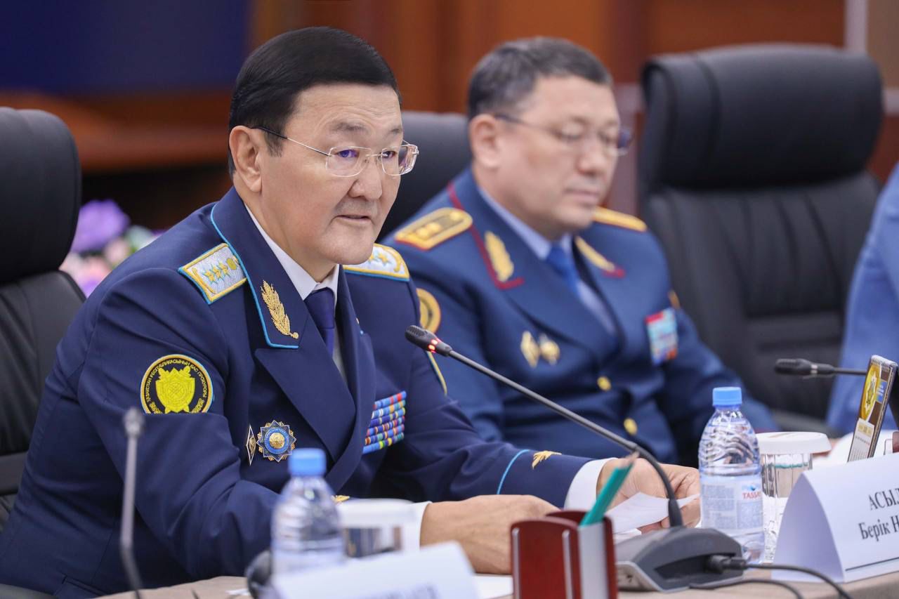 Бас прокуратурада есірткі бизнесінің жаһандық сын-қатерлерін талқылады