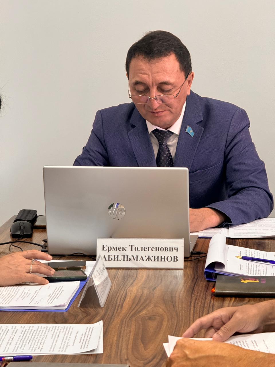 Жаңасемей аудандық мәслихатының кезекті он сегізінші сессиясы