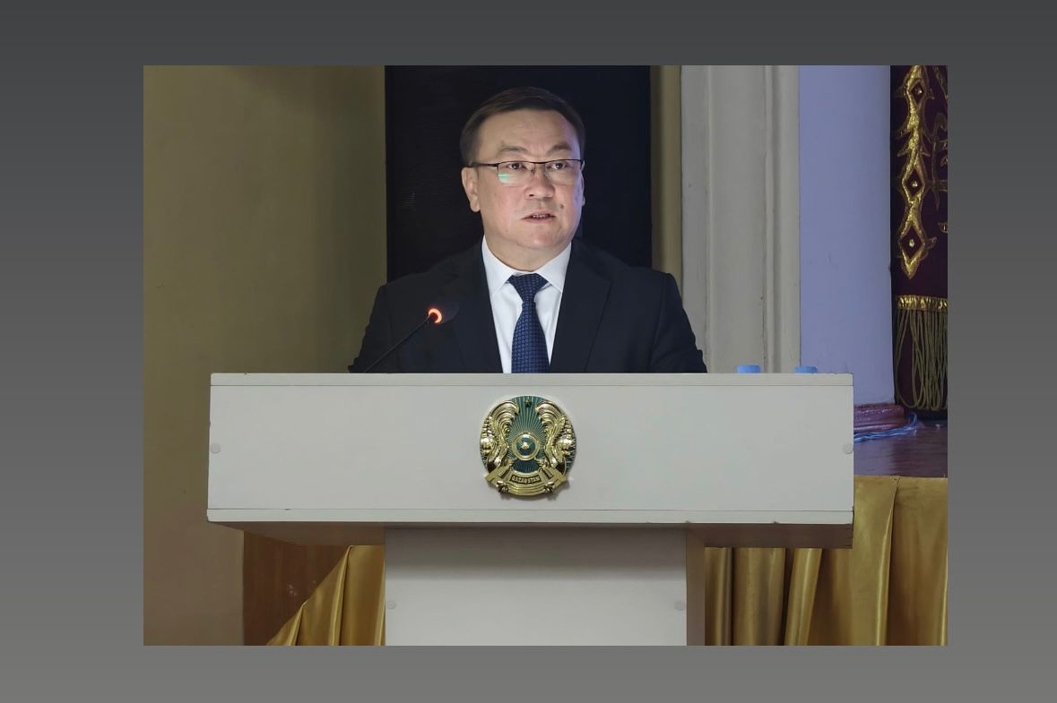 Сегодня аким города Курчатов Абдралиев Б.Т. провёл отчётную встречу с населением