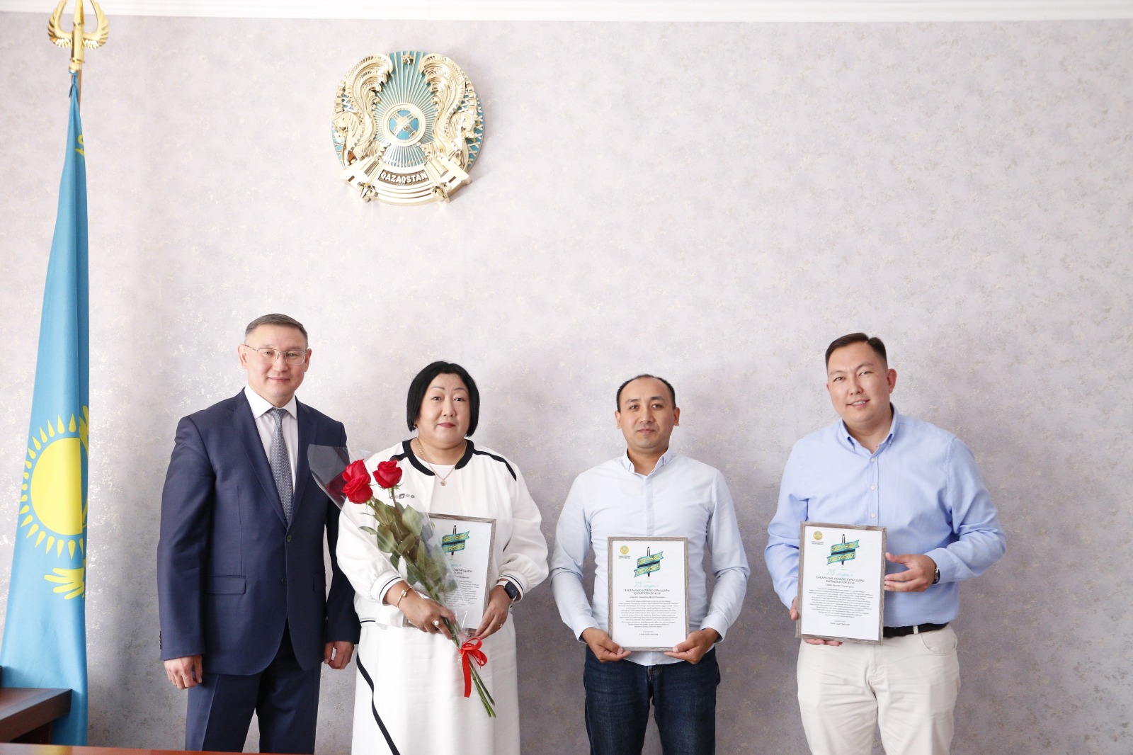 28 маусым Бұқаралық ақпарат құралдары қызметкерлері күнімен құттықтау