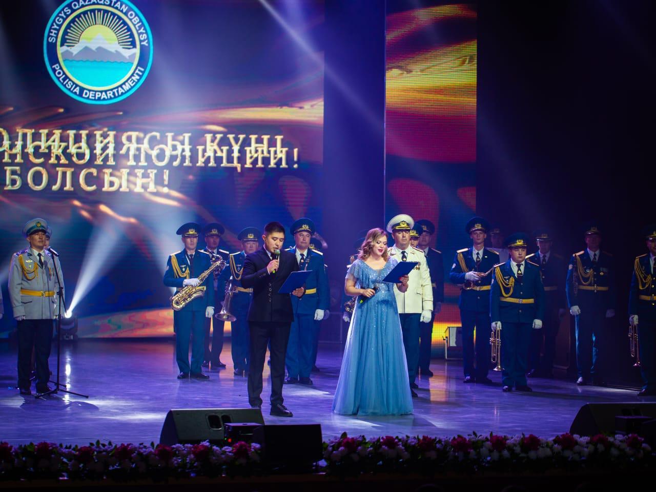 Шығыс Қазақстандық полицейлер кәсіби мерекелерін көрме мен мазмұнды концертпен атап өтті