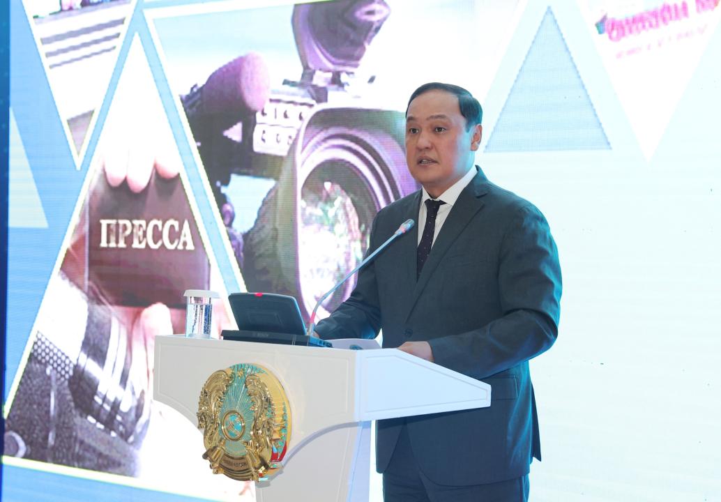 Қалам, микрофон және тану: Жамбыл облысында журналистерге құрмет көрсетілді