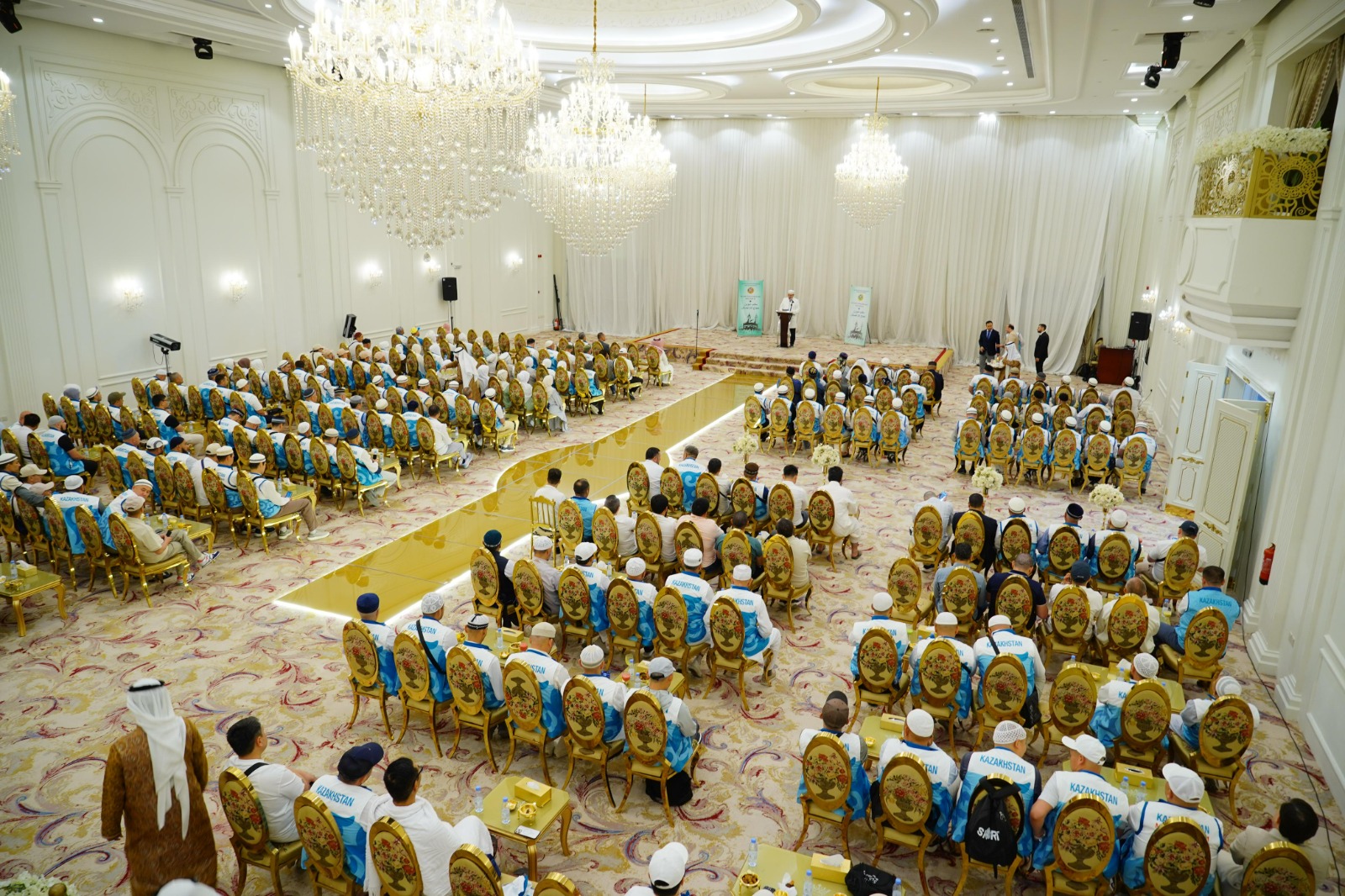 МҮФТИЯТ АТЫНАН ҚАЗАҚСТАНДЫҚ ҚАЖЫЛАРҒА ДАСТАРҚАН ЖАЙЫЛДЫ