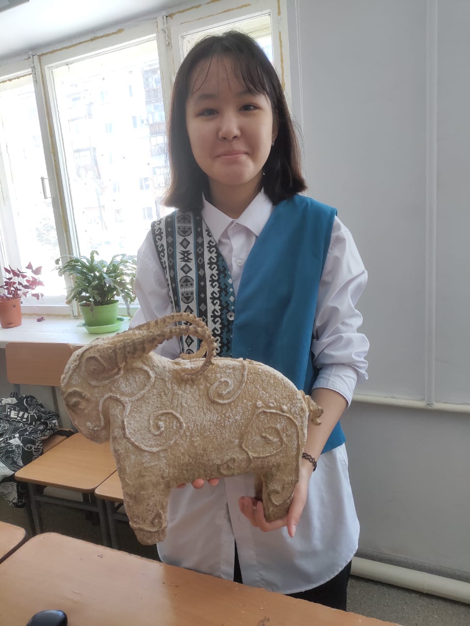 Жас суретшілердің сәндік-қолданбалы шығармашылығы