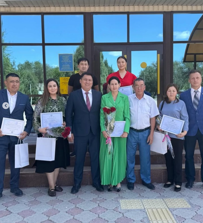 Аудан әкімі бұқаралық ақпарат құралдары саласының қызметкерлерін кәсіби мерекелері – БАҚ қызметкерлері күні қарсаңында арнайы қабылдады.