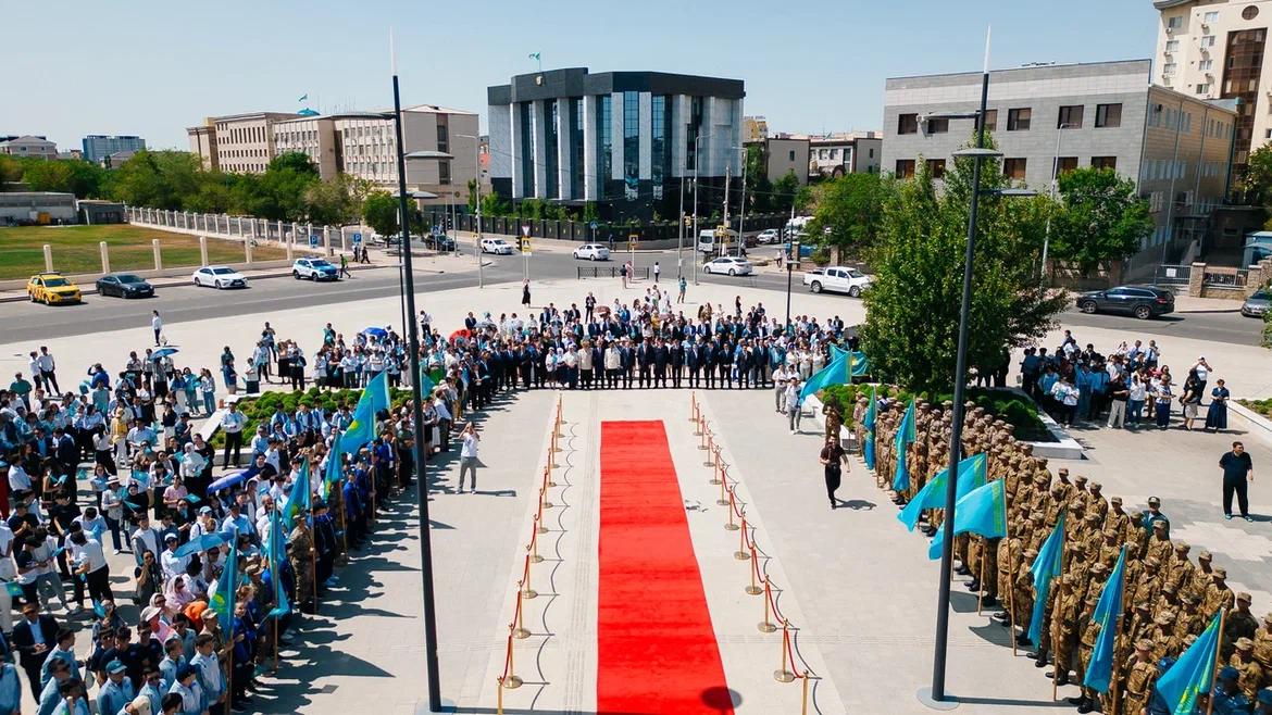 Атырауда мемлекеттік рәміздер ұлықталды