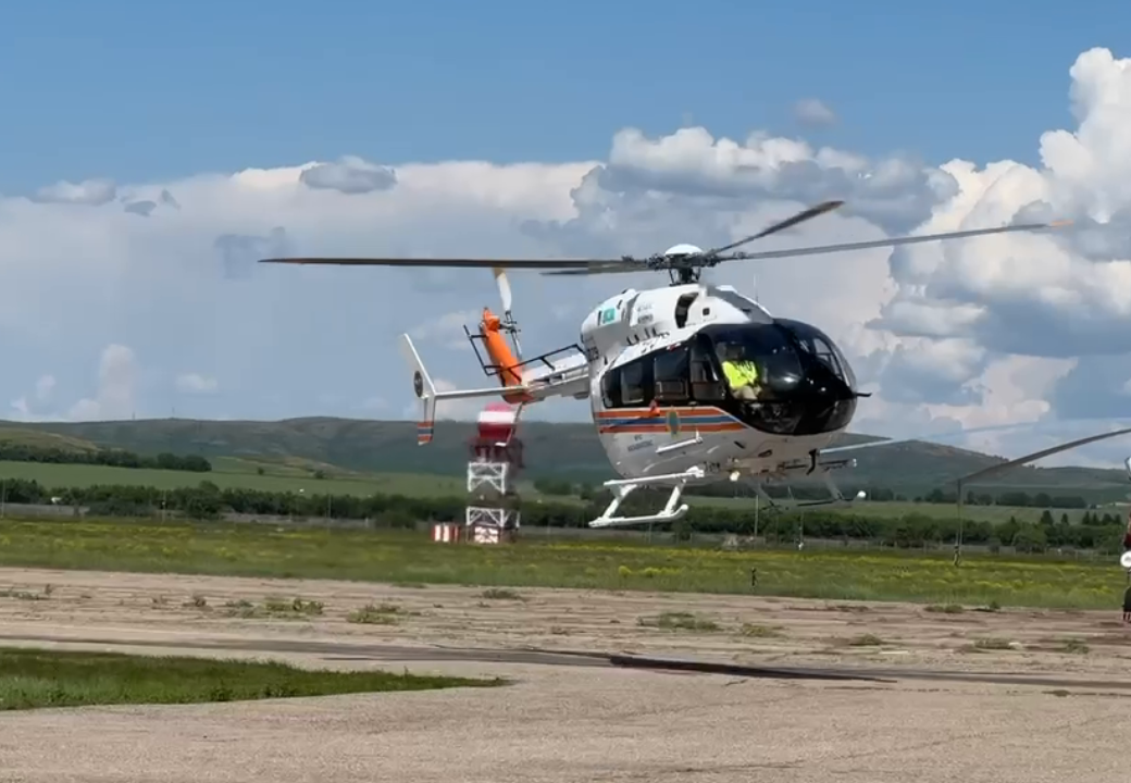 Төтенше жағдайлар министрлігінің тікұшағы баланы шұғыл жеткізді