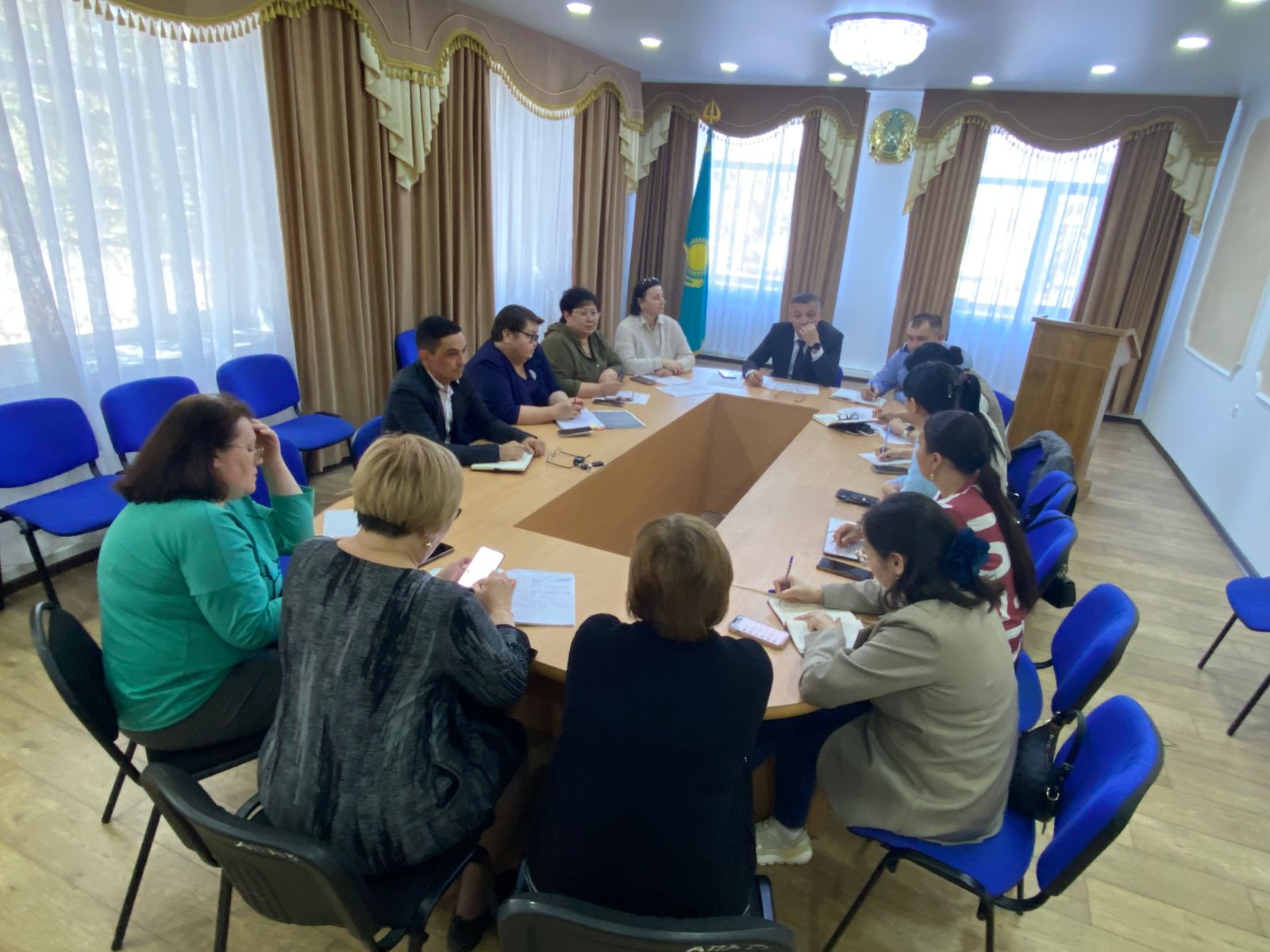 Ұйымдастыру комитеті маусым мерекелері қарсаңында.