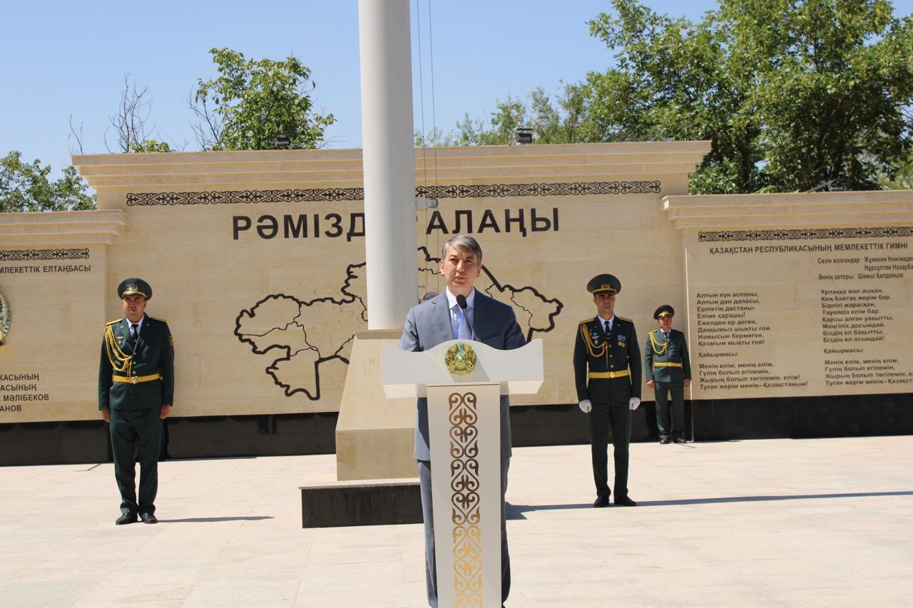 Сайрамда мемлекеттік рәміздер күні аталып өтті