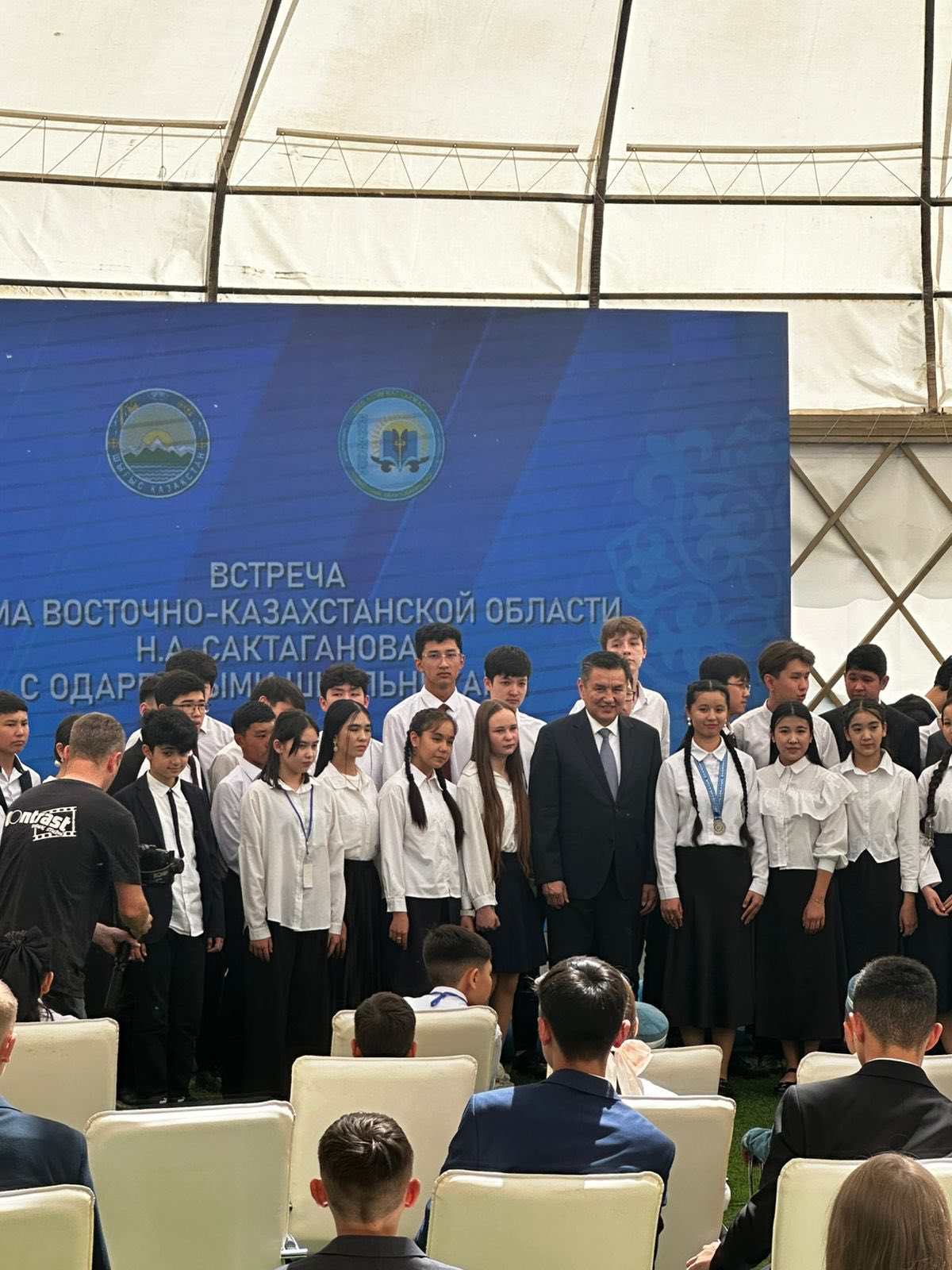 Шығыс Қазақстан облыс әкімі Н.Сақтағановтың халықаралық және республикалық кезең жеңімпаздарын құттықтау рәсіміне Тарбағатай ауданы бойынша білім беру ұйымдарының оқушылары қатысты.
