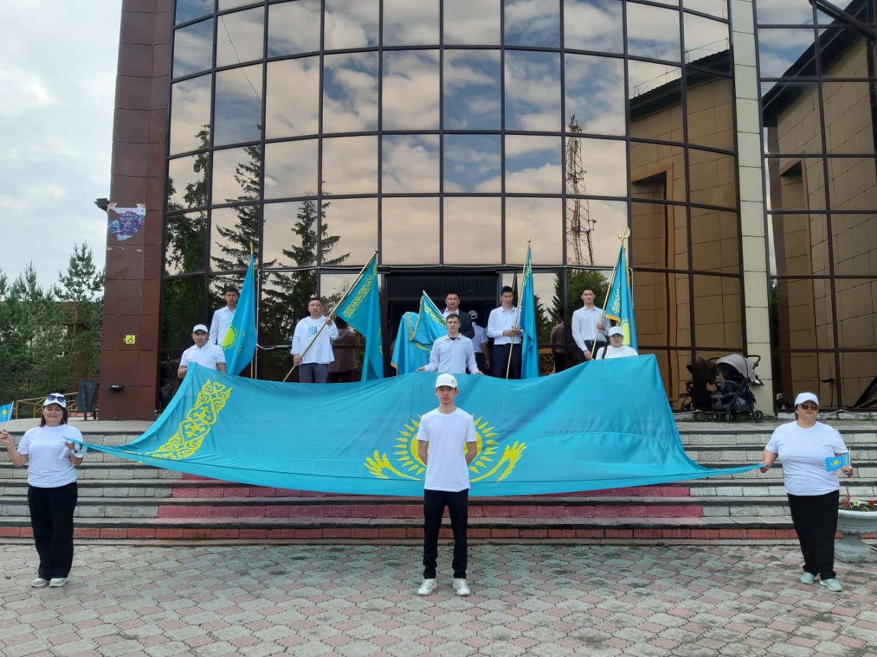 Новоишим ауылында мемлекеттік рәміздер күніне арналған салтанатты іс-шара өтті Қазақстан Республикасының