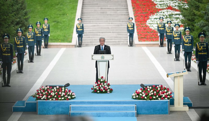 ПРЕЗИДЕНТ МЕМЛЕКЕТТІК ТУ КӨТЕРУ РӘСІМІНЕ ҚАТЫСТЫ