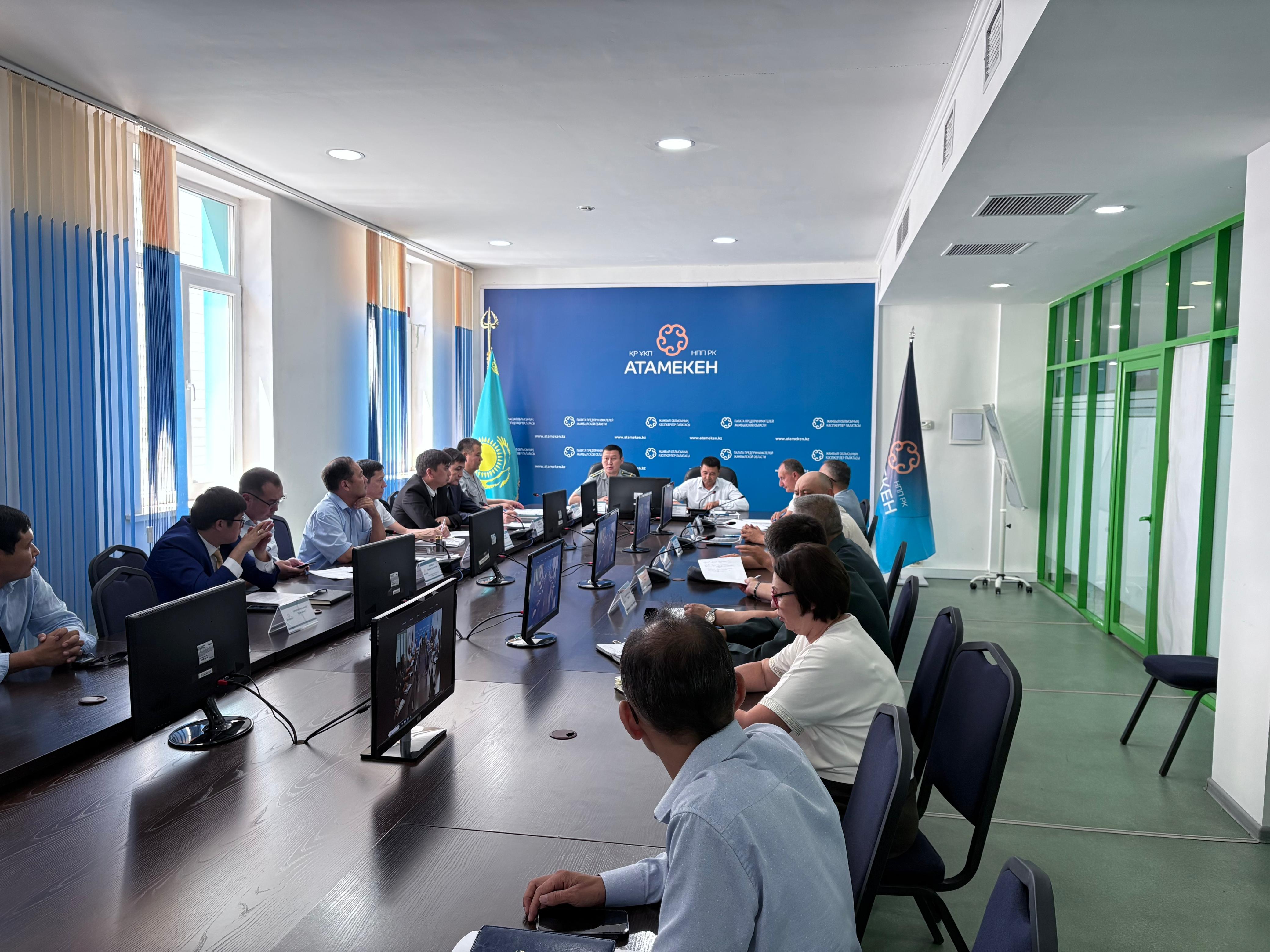 «Атамекен» кәсіпкерлер палатасының алаңында дөңгелек үстел өткізілді