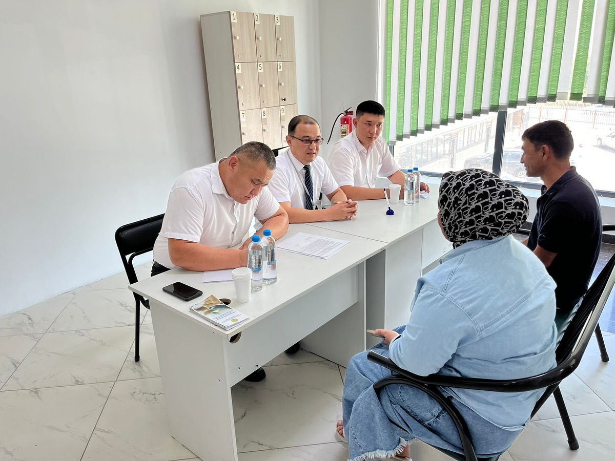 САЙРАМ АУДАНЫНДА «ҚЫЗМЕТ АЛУШЫЛАР КҮНІ» ІС-ШАРАСЫ ӨТТІ