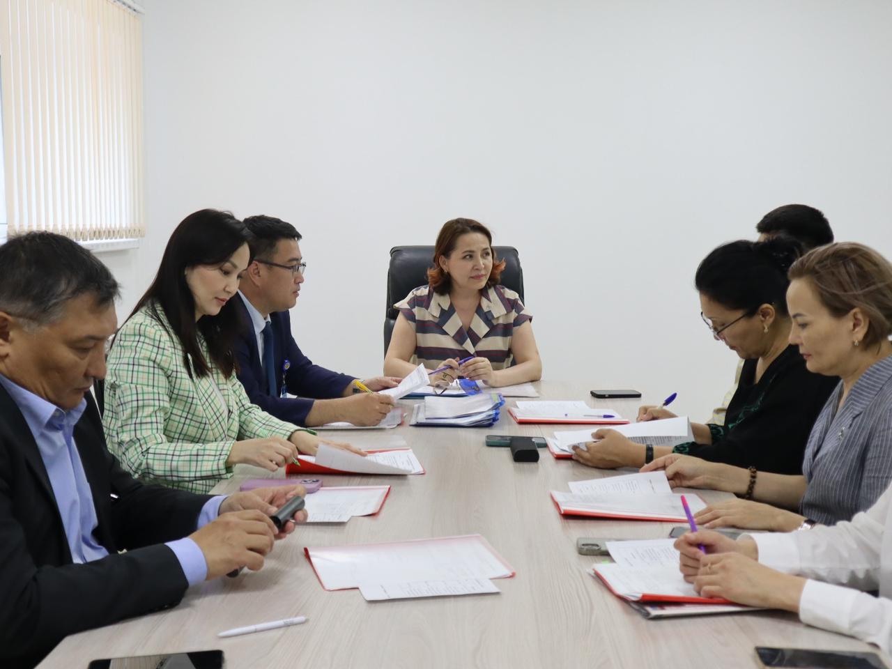 Қандас мәртебесін беру жөніндегі комиссия отырысы