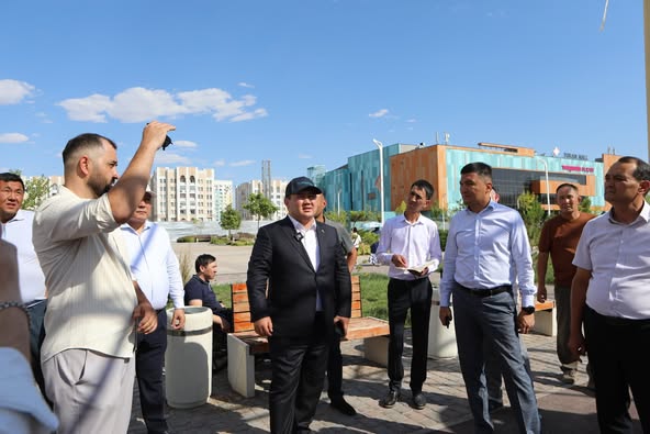 ҚАЛА ӘКІМІ ТҰРҒЫНДАР КӨТЕРГЕН МӘСЕЛЕЛЕРДІҢ ШЕШІЛУ БАРЫСЫН БАҚЫЛАУҒА АЛДЫ