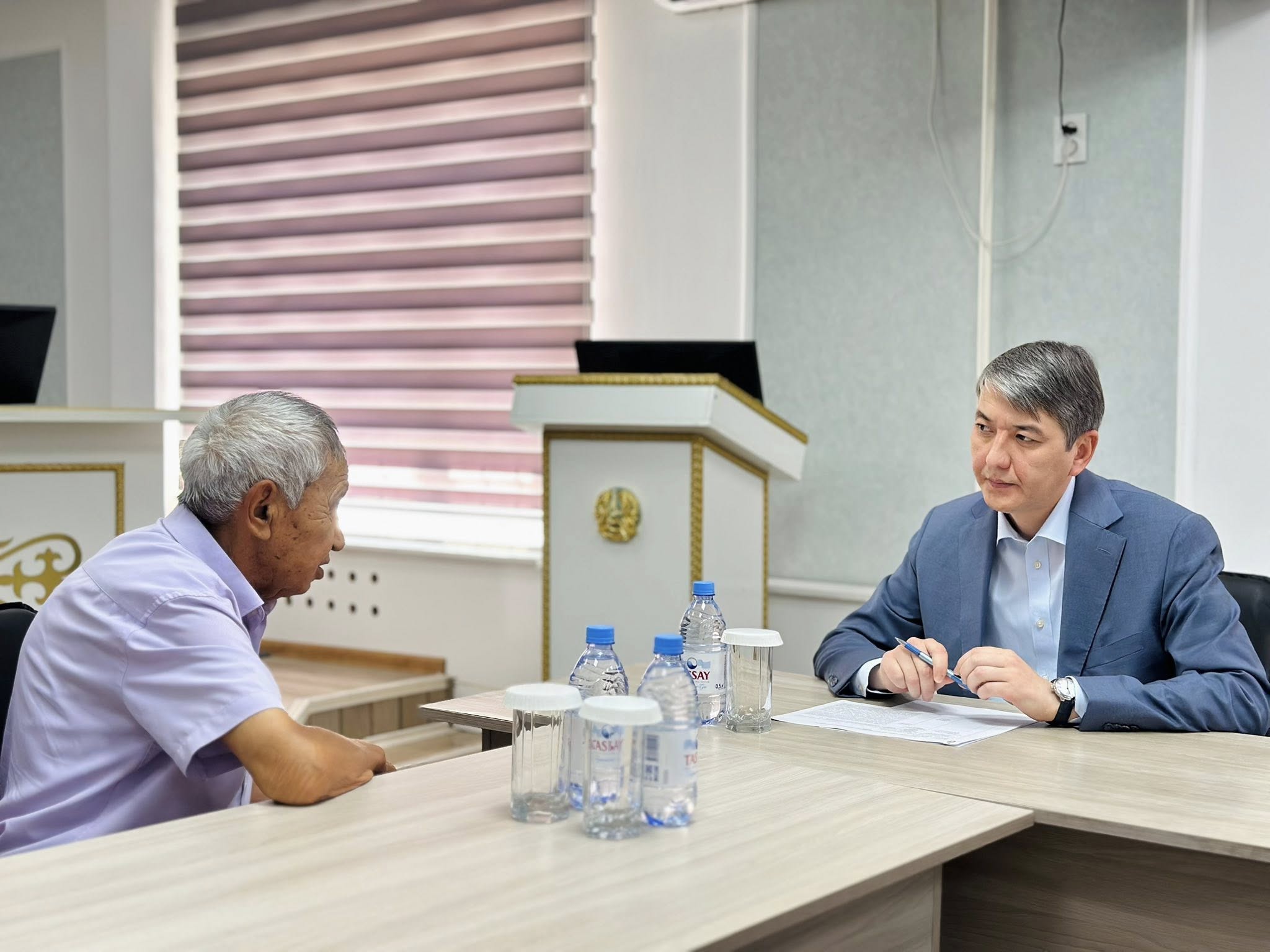 АУДАН ӘКІМІ АЗАМАТТАРДЫ ЖЕКЕ ҚАБЫЛДАДЫ