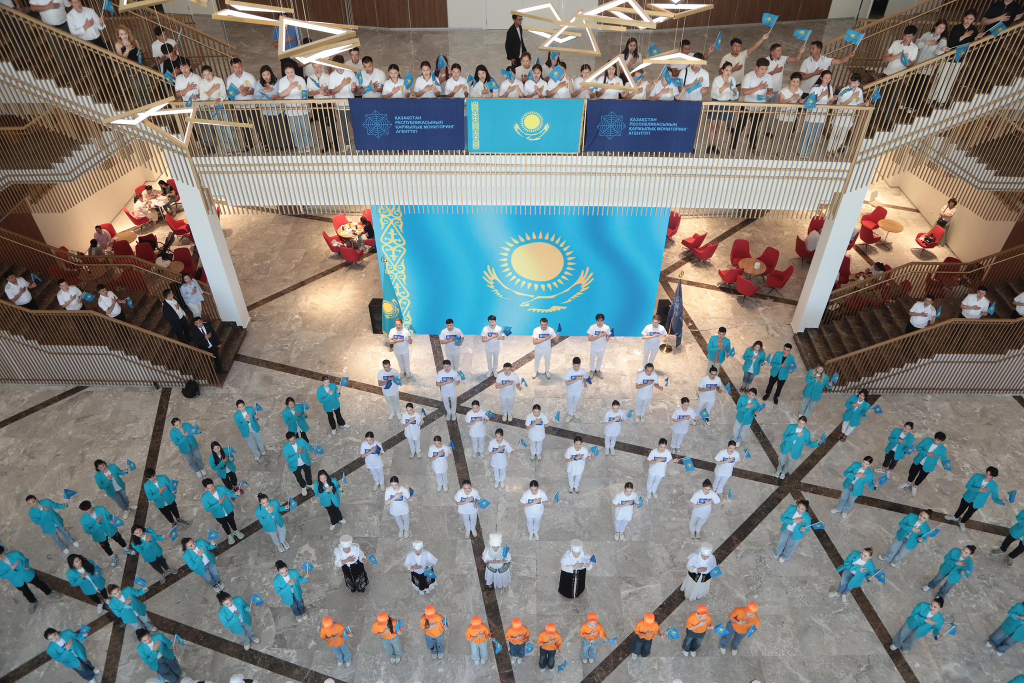 ТҮРКІСТАНДА БИ ҰЖЫМДАРЫ БІР МЕЗЕТТЕ ӘНҰРАН ШЫРҚАДЫ