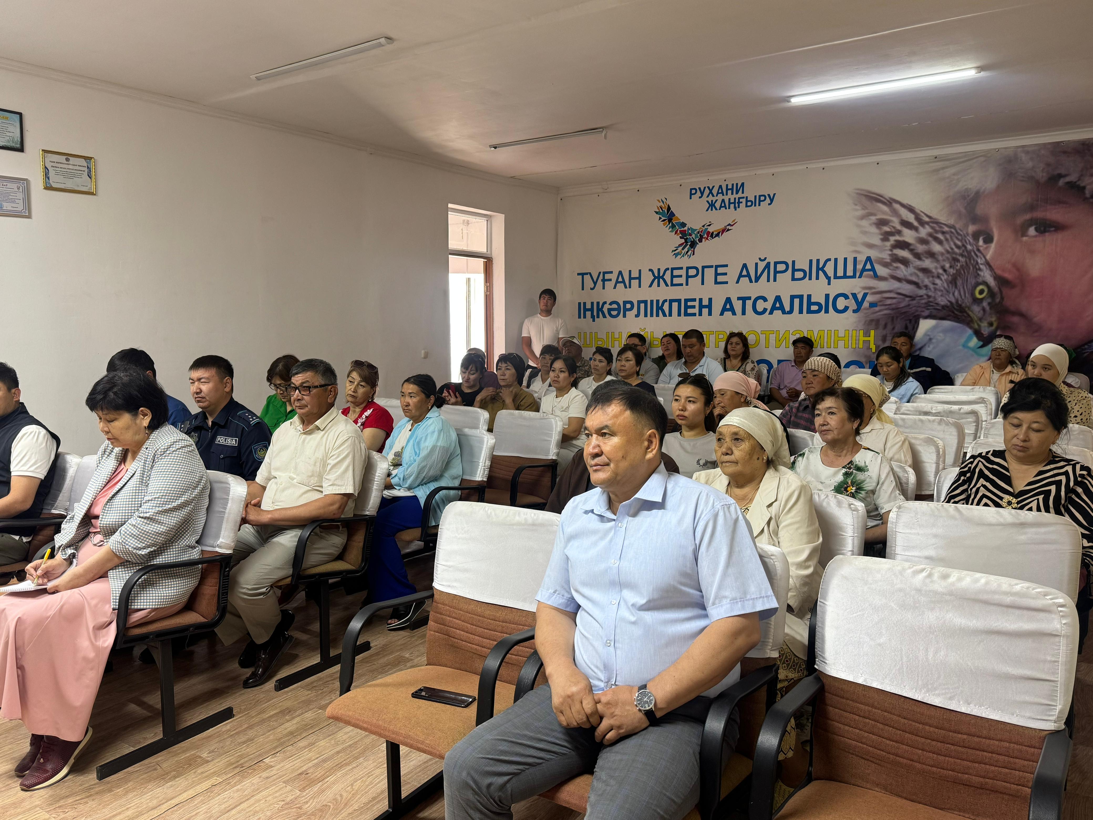 Алға ауданының әкімі ауыл тұрғындарымен кездесті