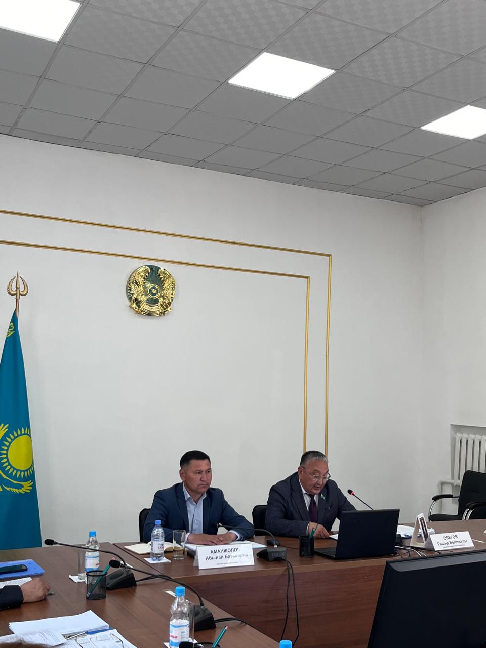 2025 жылдың 5 маусымында аудандық мәслихаттың тұрақты комиссиялар отырысы және кезекті 34 сессия өтті. Күн тәртібінде «2024 жылғы аудан бюджетінің атқарылуы туралы есепті бекіту туралы»,   «2024 жылғы ауданның ауыл, кенттер, ауылдық округ бюджеттерінің атқарылуы туралы есепті бекіту туралы» және аудан әкімдігі жанындағы бірнеше комиссия құрамына өзгерістер енгізу туралы мәселелер қаралды. Сонымен қатар тұрақты комиссиялар отырысына  Қарағанды облысы бойынша тексеру комиссиясының  мүшесі Е.Әлғожин қатысып,  «2024 жылғы арналған Ақтоғай ауданының және ауыл, кенттер, ауылдық округтер бюджеттерінің атқарылуы туралы Қарағанды облысы бойынша тексеру комиссиясының есебі» тыңдалды. Тұрақты комиссиялар отырысы мен сессия барысында тиісті қаулылар мен әр мәселе бойынша шешімдер қабылданды.