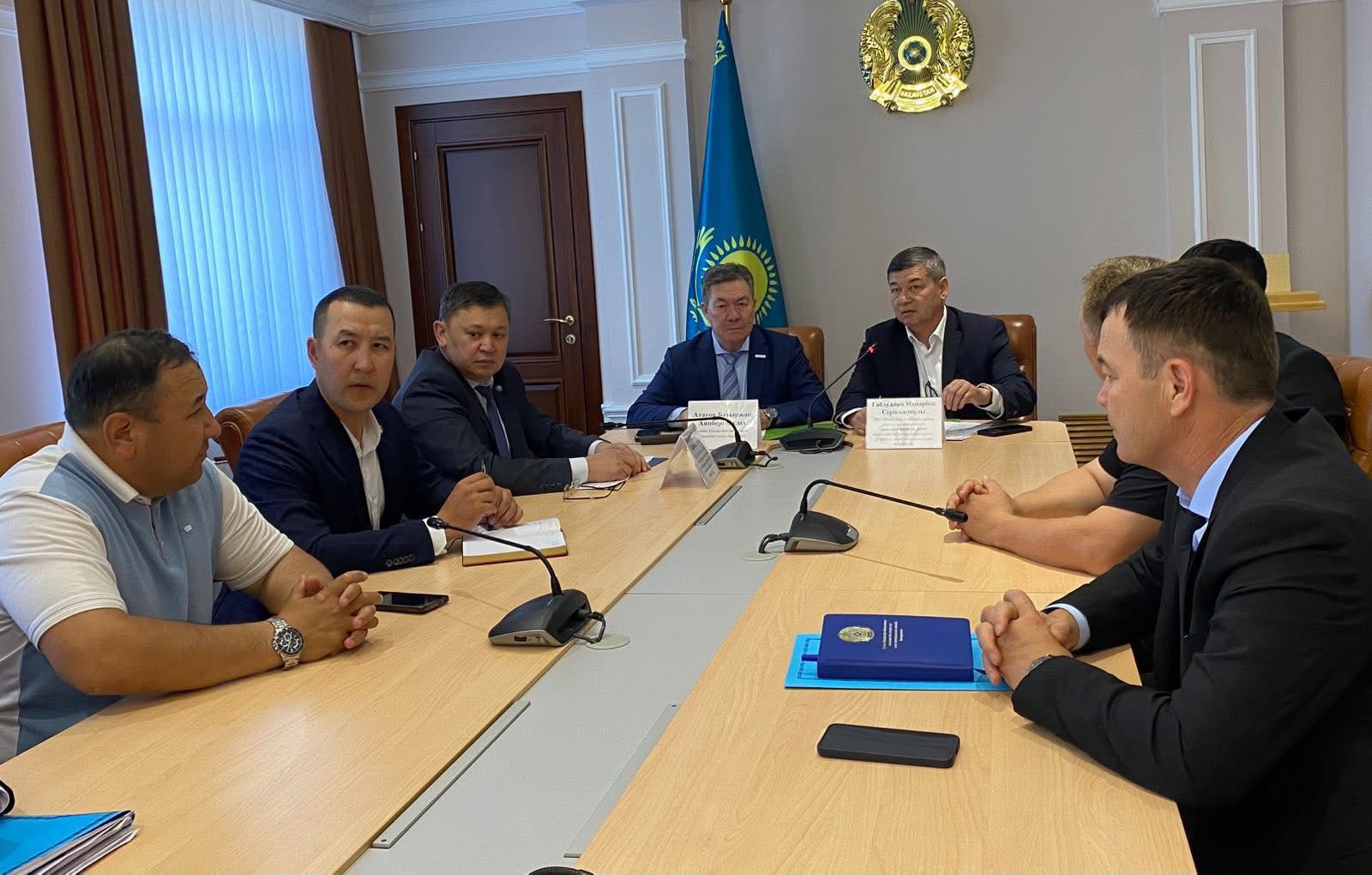 БҚО-да жер қойнауын пайдаланушылардың қаражаты есебінен жобаларды іске асыру кезінде сыбайлас жемқорлық тәуекелдерін жою жолдары талқыланды