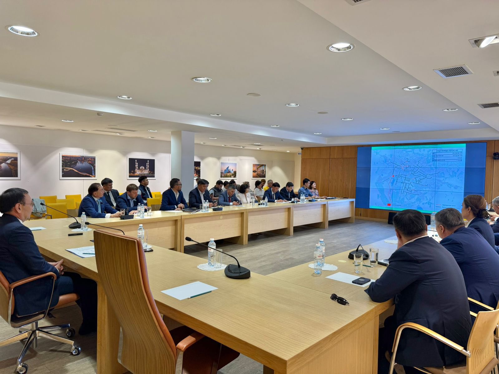 «Астанагенплан» ЖШС базасында көшпелі кеңес өткізілді (04.06.2025)