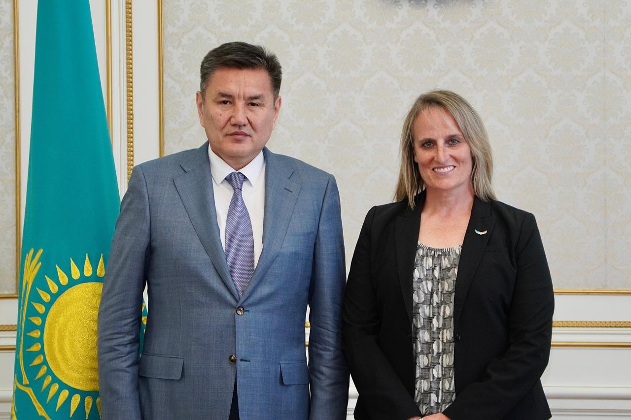 ШҚО әкімі АҚШ-тың Қазақстандағы уақытша істер сенімді өкілімен кездесті