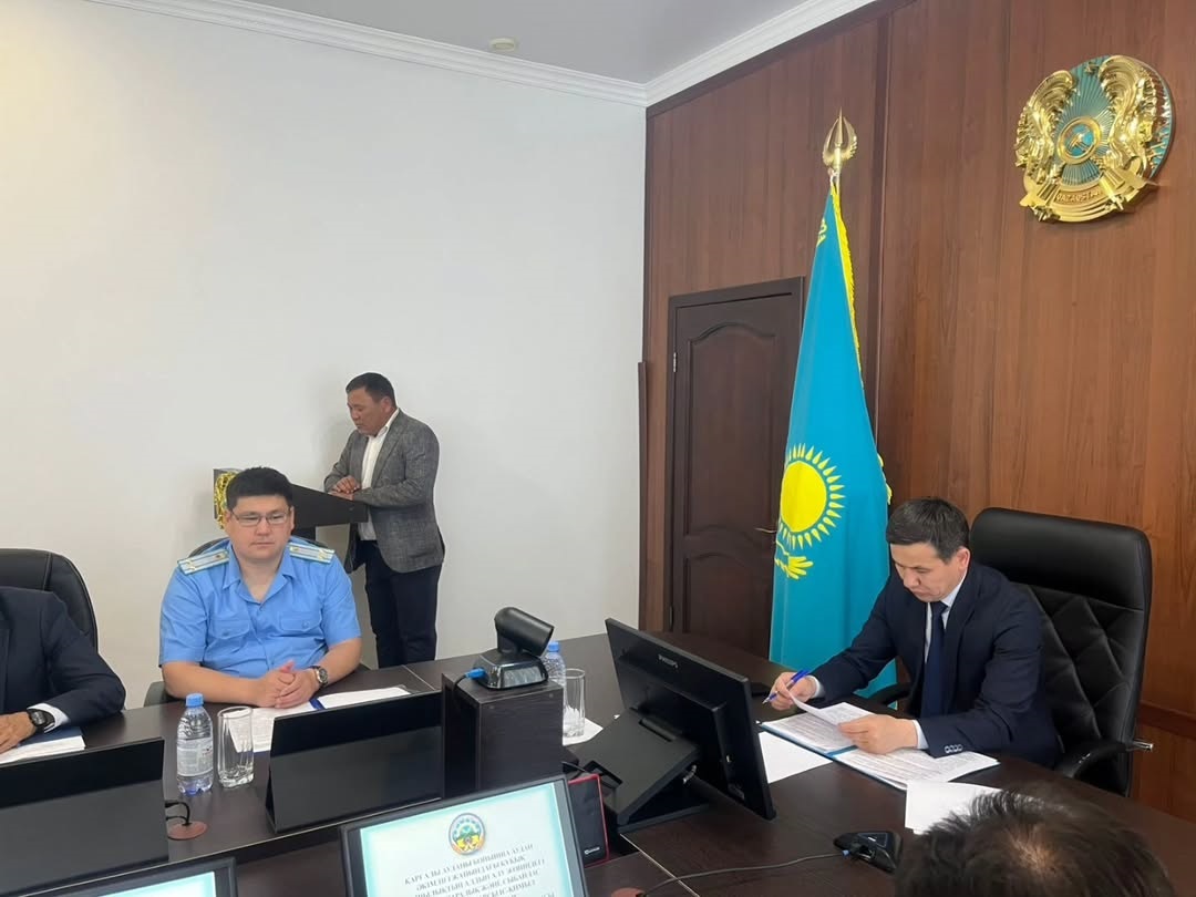Аудан әкімдігі жанындағы құқық бұзушылықтардың алдын алу жөніндегі ведомствоаралық комиссияның және сыбайлас жемқорлыққа қарсы іс-қимыл жөніндегі өңірлік комиссияның отырысы.