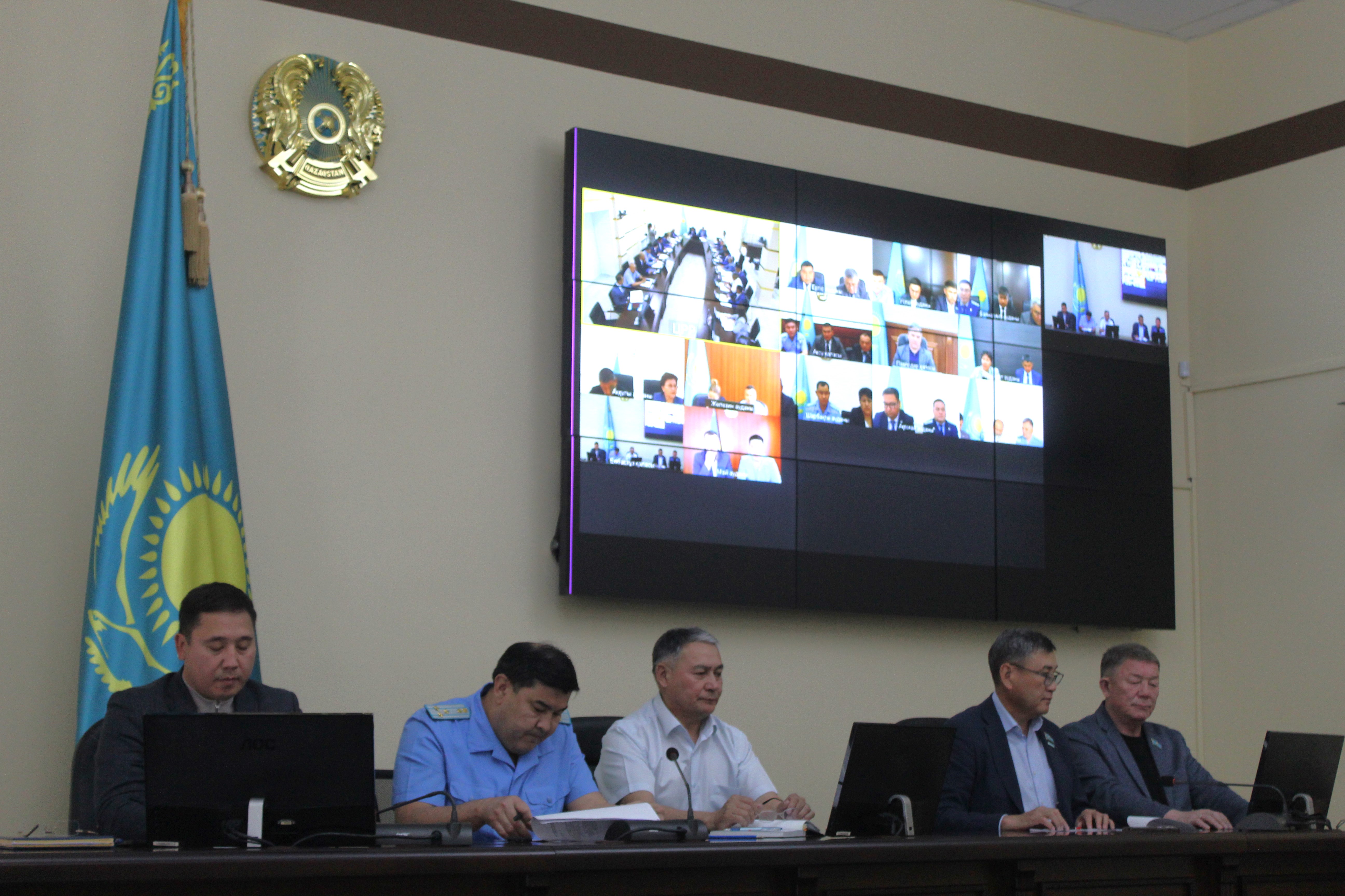 Павлодар облыстық мәслихатының жер және аграрлық мәселелер жөніндегі ведомствоаралық жұмыс тобының отырысы өтті.