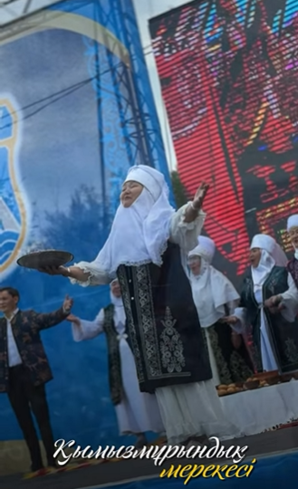 Қалалық саябақта дәстүрлі қазақ мерекесі — «Қымызмұрындық» өтті.