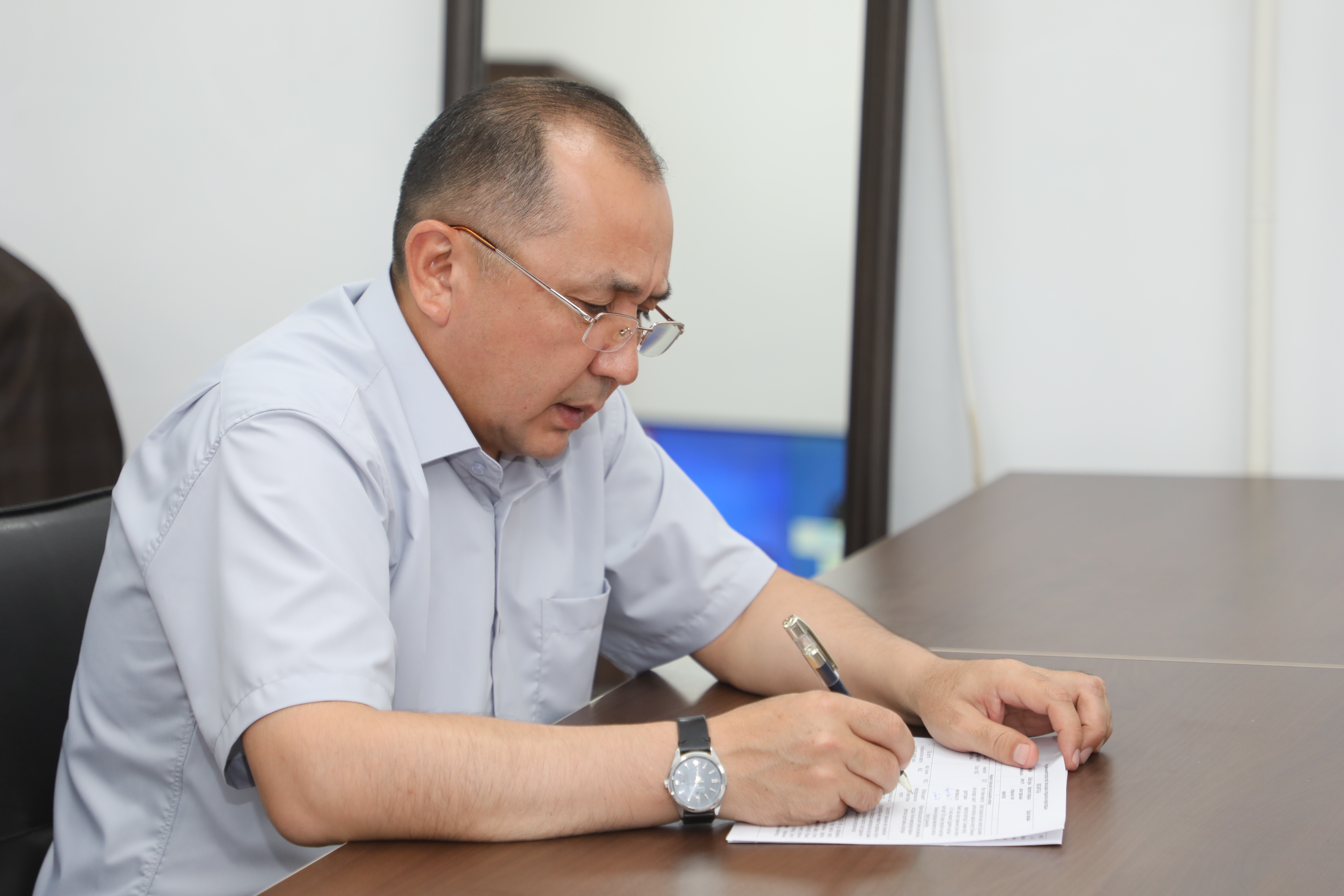 САРЫАҒАШ: ИНВЕСТИЦИЯ ТАРТУ БАҒЫТЫНДАҒЫ ҚАРҚЫНДЫ ЖҰМЫС ЖАЛҒАСАДЫ