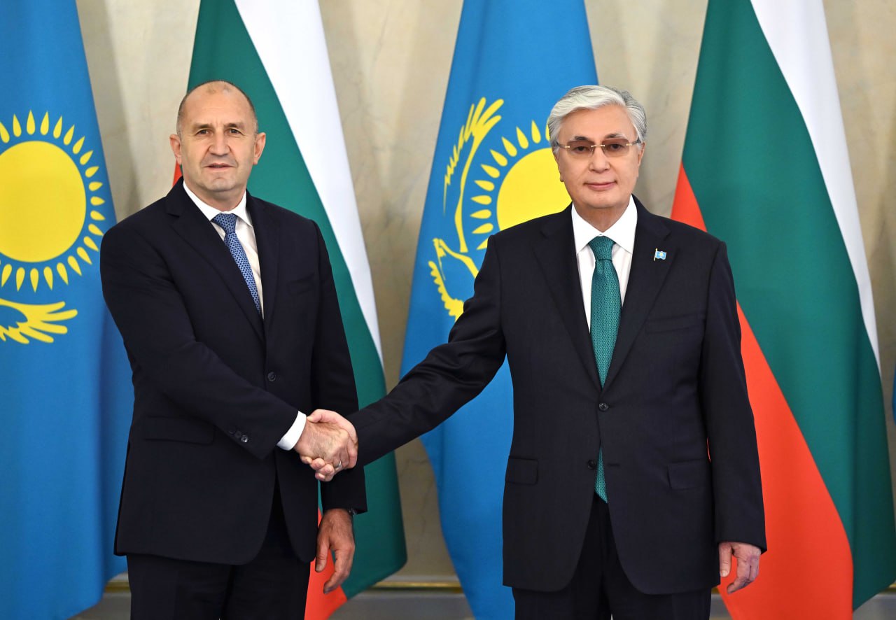 Қасым-Жомарт Тоқаев Болгария Президенті Румен Радевпен келіссөз жүргізді