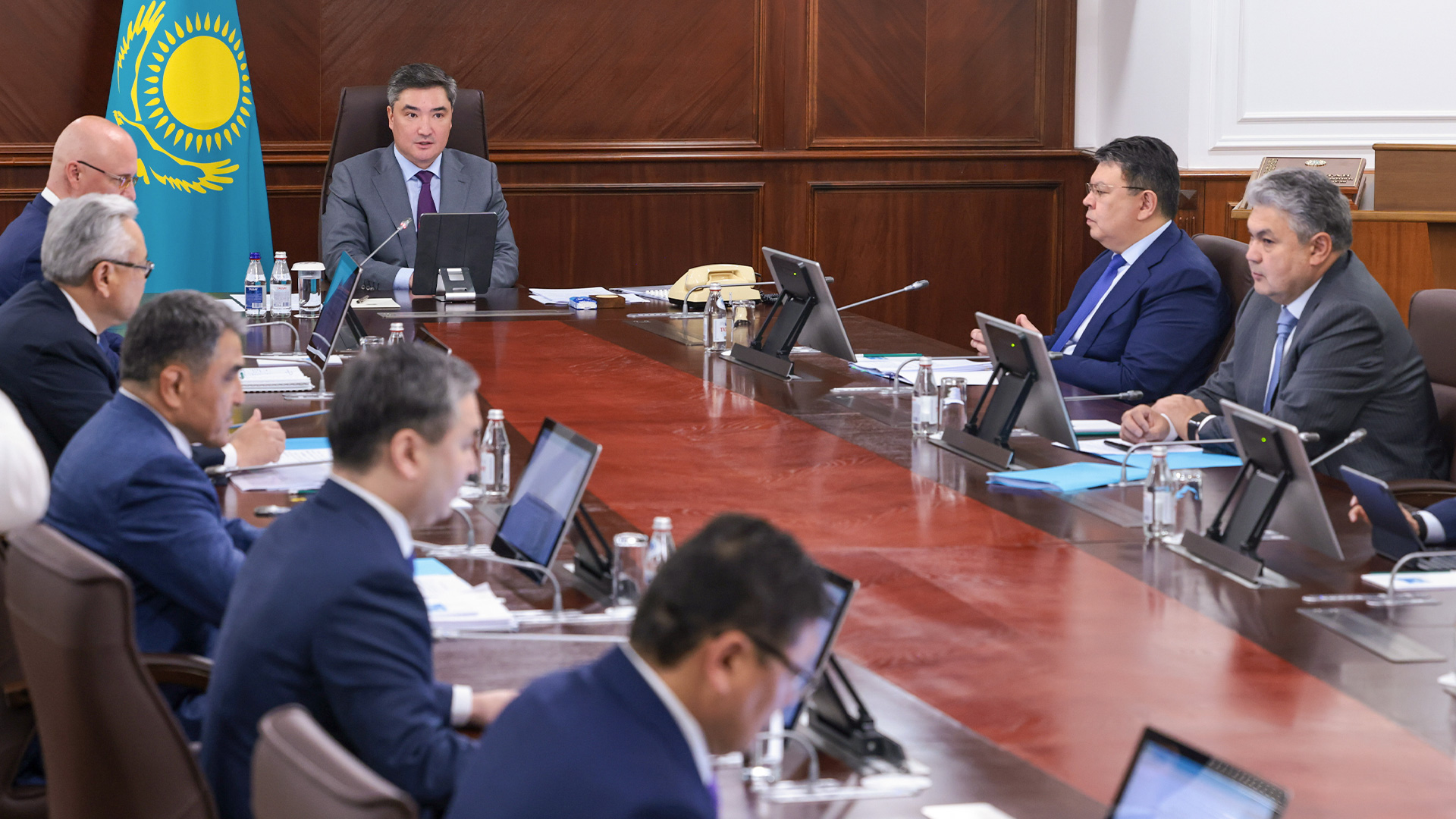 Олжас Бектенов: Исполнение поручения Президента по обеспечению населения качественной питьевой водой является приоритетом Правительства