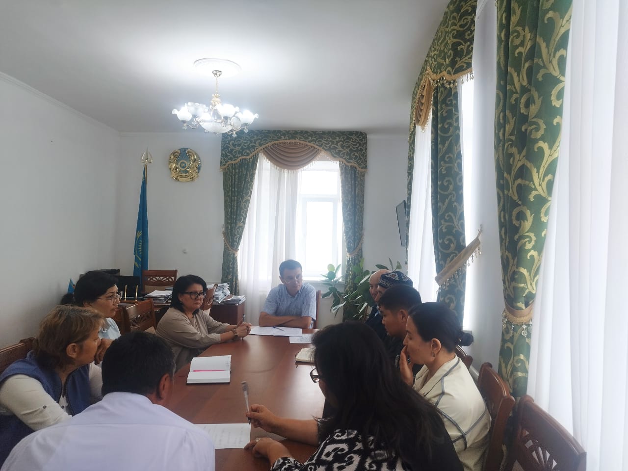 Май аудандық маслихатының Әдеп жөніндегі уәкілі М.Б. Ахшаловтың екінші тоқсан қортындысы бойынша отырысы өтті