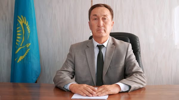 КЕЛЕС: АКИМ ВИНОГРАДНИКА САБИТ БОТБАЕВ ВНОВЬ ЗАВОЕВАЛ ДОВЕРИЕ