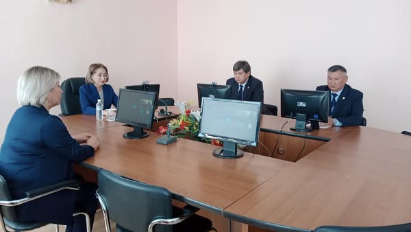 Председатель Комитета санитарно-эпидемиологического контроля МЗ РК Сархат Бейсенова в ходе с рабочим визитом в Акмолинскую область, ознакомилась с деятельностью региональных санитарно-эпидемиологических служб.