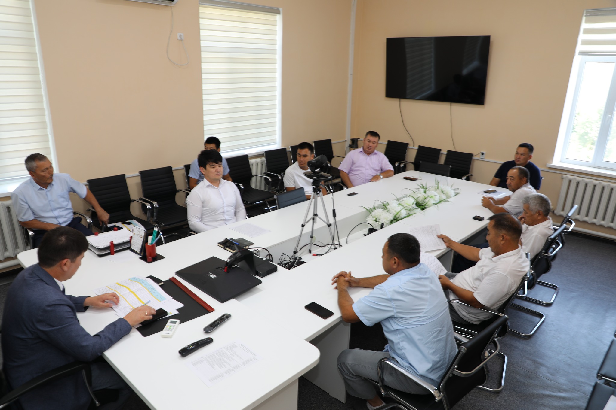 МАҚТААРАЛДА АУЫЗ СУ МӘСЕЛЕЛСІНЕ БАЙЛАНЫСТЫ АРНАЙЫ ЖИЫН ӨТТІ