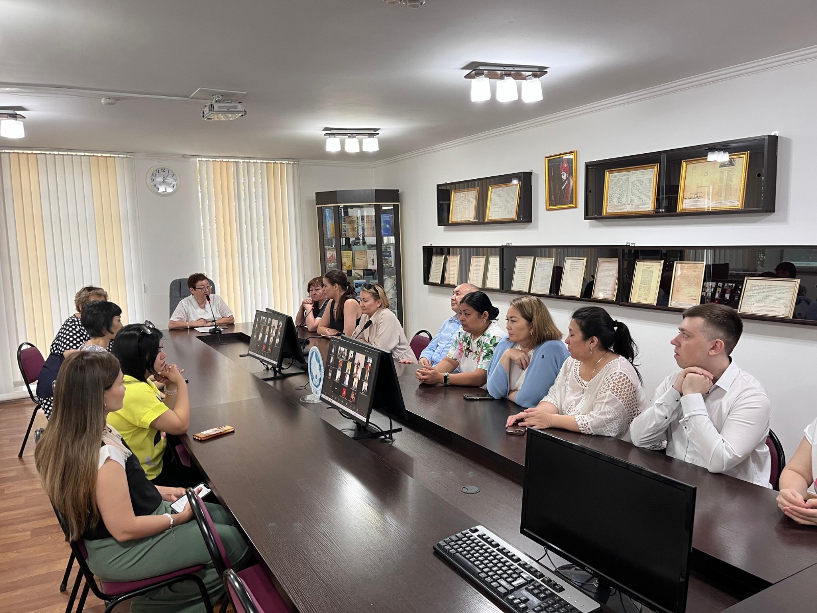 Комплекс семинаров с деятелями сферы культуры города: обсуждение законодательства в сфере религий