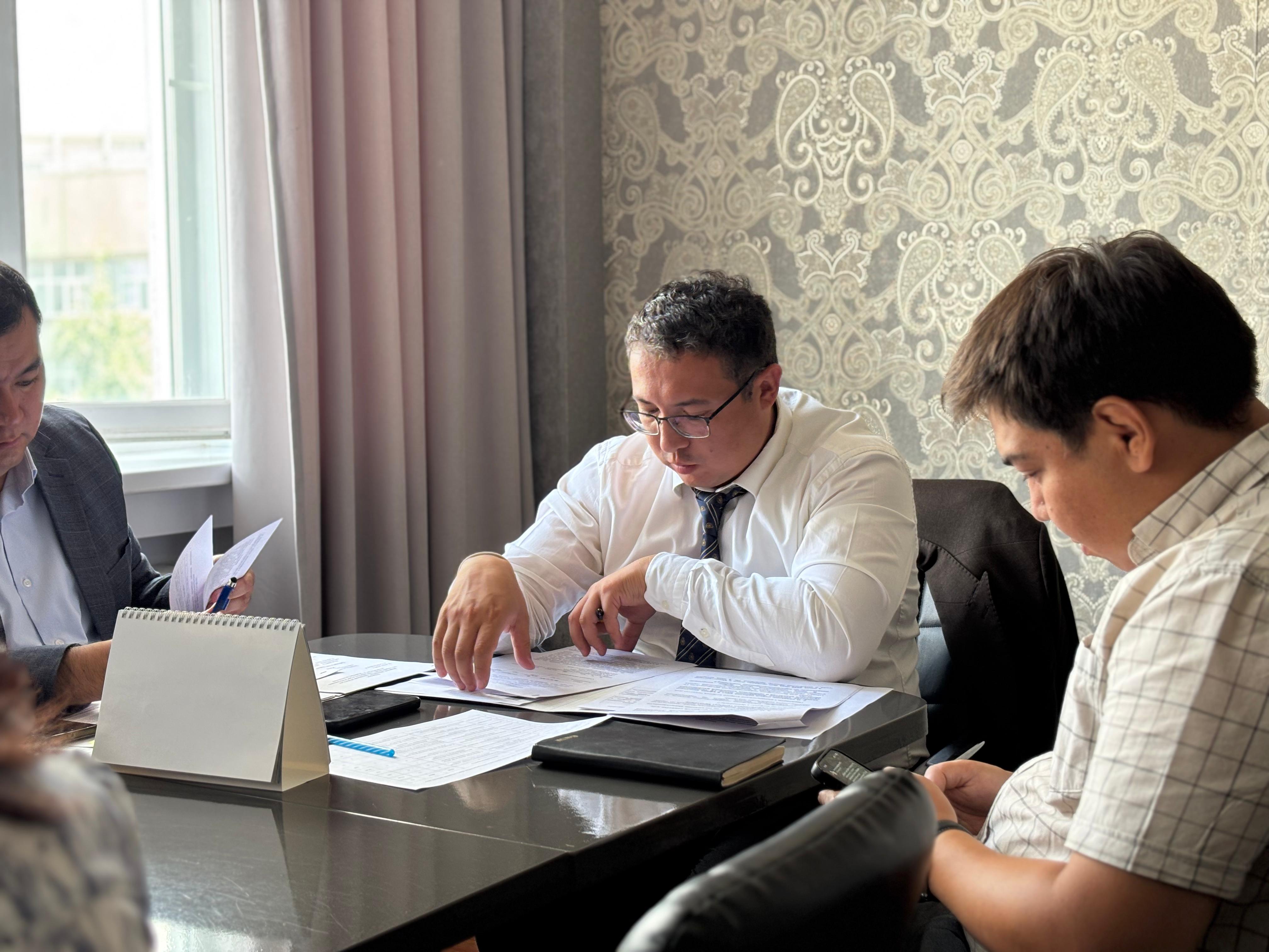 Кеше қала әкімдігінде әлеуметтік әріптестік пен әлеуметтік-еңбек қатынастарын реттеу жөніндегі қалалық комиссияның отырысы өтті